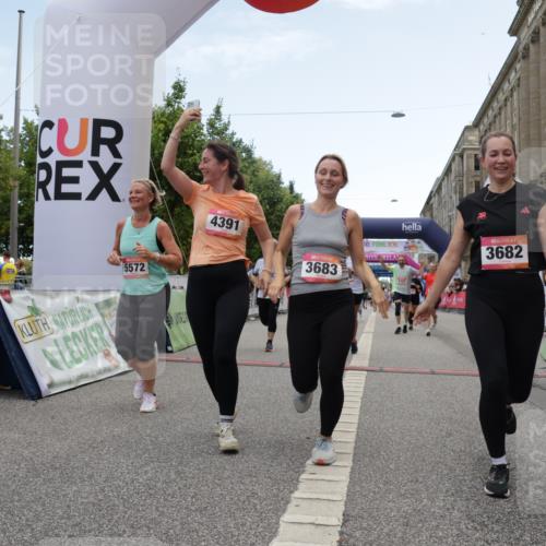 06.09.2026 - CURREX Alsterlauf Yannick Fuchs http://msf.ph/oto/10226341 06.09.2026 10:18:22 Ziel 2262, 2381, 3083, 3682, 3683, 4107, 4186, 4391, 4479, 4632, 4644, 5050, 5572, 6321, 6322, 6339, 8290 meine-sportfotos.de