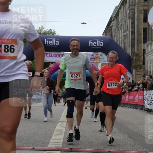 06.09.2026 - CURREX Alsterlauf Yannick Fuchs http://msf.ph/oto/10226349 06.09.2026 10:18:25 Ziel 2381, 2804, 3083, 3654, 3682, 3683, 4107, 4186, 4391, 4479, 4632, 4644, 4795, 4804, 5572, 5921, 6321, 6322 meine-sportfotos.de