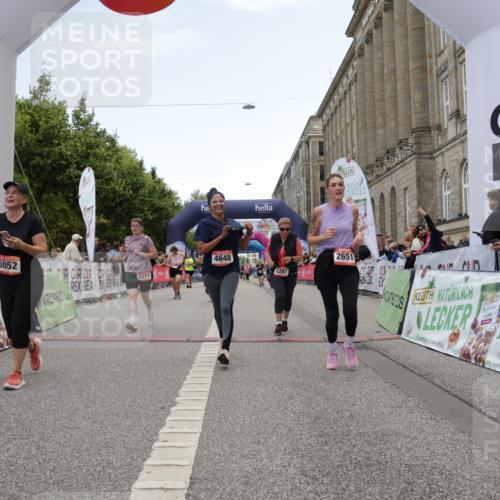 06.09.2026 - CURREX Alsterlauf Yannick Fuchs http://msf.ph/oto/10226408 06.09.2026 10:18:39 Ziel 2271, 2287, 2349, 2651, 2656, 2960, 3052, 3421, 3875, 3879, 4648, 5394, 8001 meine-sportfotos.de