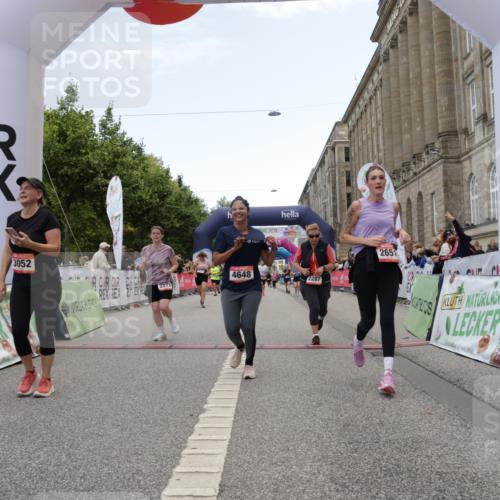 06.09.2026 - CURREX Alsterlauf Yannick Fuchs http://msf.ph/oto/10226409 06.09.2026 10:18:39 Ziel 2271, 2287, 2349, 2651, 2656, 2960, 3052, 3421, 3875, 3879, 4648, 5394, 8001 meine-sportfotos.de