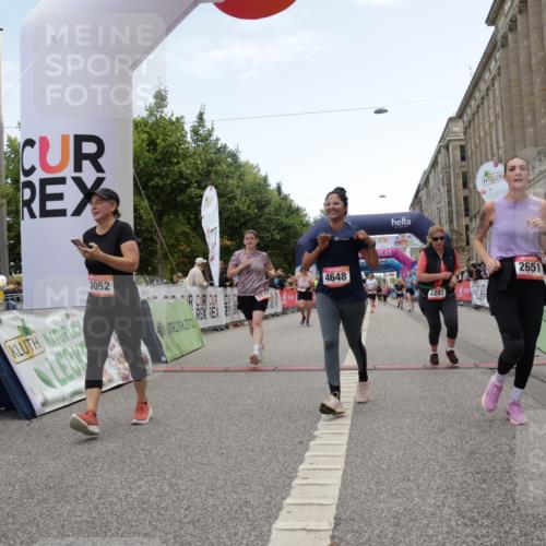 06.09.2026 - CURREX Alsterlauf Yannick Fuchs http://msf.ph/oto/10226410 06.09.2026 10:18:39 Ziel 2271, 2287, 2349, 2651, 2656, 2960, 3052, 3421, 3875, 3879, 4648, 5394, 8001 meine-sportfotos.de