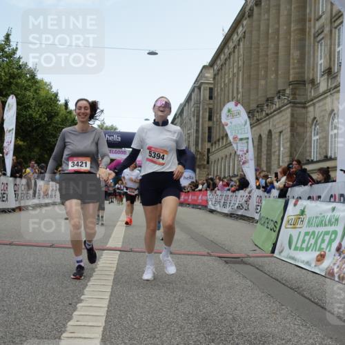 06.09.2026 - CURREX Alsterlauf Yannick Fuchs http://msf.ph/oto/10226433 06.09.2026 10:18:45 Ziel 2271, 2287, 2651, 3052, 3421, 3875, 3879, 4406, 4560, 4648, 4857, 5394, 5489, 6067 meine-sportfotos.de