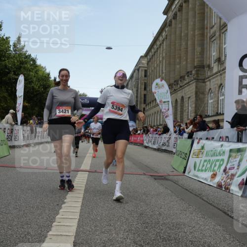 06.09.2026 - CURREX Alsterlauf Yannick Fuchs http://msf.ph/oto/10226434 06.09.2026 10:18:45 Ziel 2271, 2287, 2651, 3052, 3421, 3875, 3879, 4406, 4560, 4648, 4857, 5394, 5489, 6067 meine-sportfotos.de