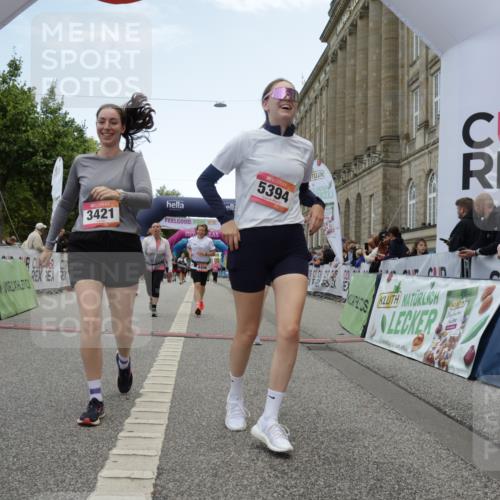 06.09.2026 - CURREX Alsterlauf Yannick Fuchs http://msf.ph/oto/10226438 06.09.2026 10:18:45 Ziel 2271, 2287, 2651, 3052, 3421, 3875, 3879, 4406, 4560, 4648, 4857, 5394, 5489, 6067 meine-sportfotos.de