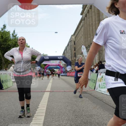 06.09.2026 - CURREX Alsterlauf Yannick Fuchs http://msf.ph/oto/10226456 06.09.2026 10:18:49 Ziel 2872, 3324, 3325, 3421, 3875, 3879, 4406, 4560, 4857, 5394, 5489, 6067 meine-sportfotos.de