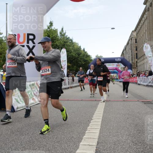 06.09.2026 - CURREX Alsterlauf Yannick Fuchs http://msf.ph/oto/10226478 06.09.2026 10:18:55 Ziel 2157, 2872, 3253, 3272, 3324, 3325, 4044, 4500, 4560, 4857, 6335 meine-sportfotos.de