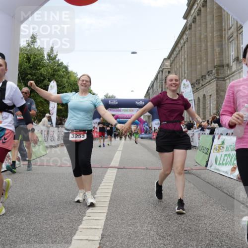 06.09.2026 - CURREX Alsterlauf Yannick Fuchs http://msf.ph/oto/10226492 06.09.2026 10:18:58 Ziel 2157, 2872, 3253, 3272, 3324, 3325, 4044, 4500, 5037, 6335 meine-sportfotos.de