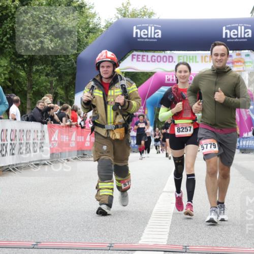 06.09.2026 - CURREX Alsterlauf Yannick Fuchs http://msf.ph/oto/10226520 06.09.2026 10:19:09 Ziel 2441, 4102, 5037, 5662, 5752, 5753, 5779, 6305, 8257 meine-sportfotos.de