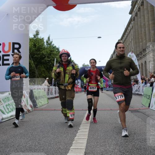 06.09.2026 - CURREX Alsterlauf Yannick Fuchs http://msf.ph/oto/10226529 06.09.2026 10:19:12 Ziel 2441, 4102, 5662, 5752, 5753, 5779, 8257 meine-sportfotos.de