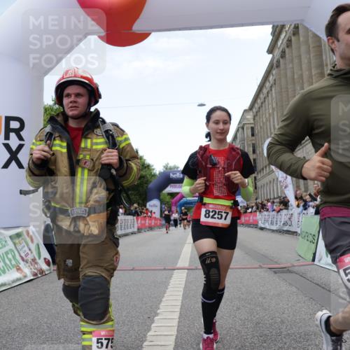 06.09.2026 - CURREX Alsterlauf Yannick Fuchs http://msf.ph/oto/10226534 06.09.2026 10:19:13 Ziel 2441, 4102, 5752, 5753, 5779, 8257 meine-sportfotos.de