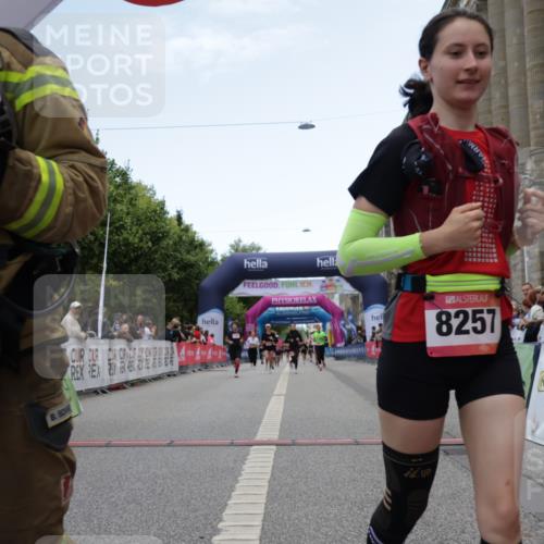 06.09.2026 - CURREX Alsterlauf Yannick Fuchs http://msf.ph/oto/10226535 06.09.2026 10:19:13 Ziel 2441, 4102, 5752, 5753, 5779, 8257 meine-sportfotos.de