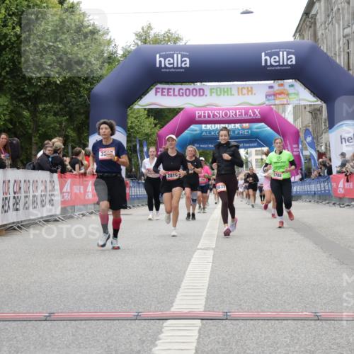 06.09.2026 - CURREX Alsterlauf Yannick Fuchs http://msf.ph/oto/10226540 06.09.2026 10:19:16 Ziel 2441, 2819, 2837, 3207, 5752, 5753, 5779, 5788, 8257 meine-sportfotos.de