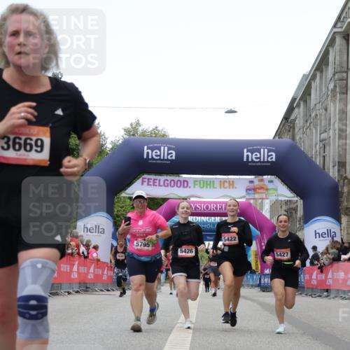 06.09.2026 - CURREX Alsterlauf Yannick Fuchs http://msf.ph/oto/10226557 06.09.2026 10:19:24 Ziel 2819, 2837, 3207, 3669, 3713, 4665, 5422, 5426, 5427, 5788, 5795 meine-sportfotos.de