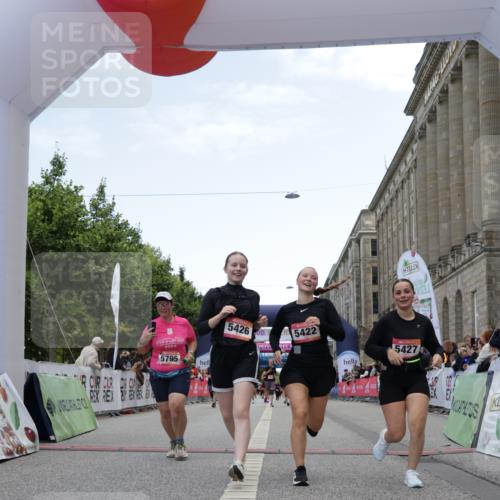 06.09.2026 - CURREX Alsterlauf Yannick Fuchs http://msf.ph/oto/10226565 06.09.2026 10:19:27 Ziel 2819, 2837, 3669, 3713, 4665, 5422, 5426, 5427, 5788, 5795 meine-sportfotos.de