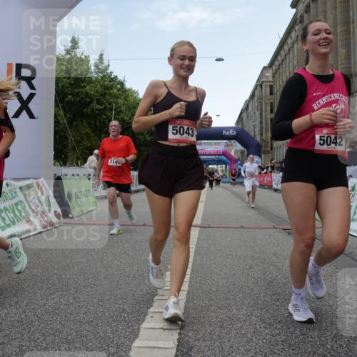 06.09.2026 - CURREX Alsterlauf Yannick Fuchs http://msf.ph/oto/10226605 06.09.2026 10:19:38 Ziel 2292, 2293, 3145, 4480, 5042, 5043, 5195, 5196, 5376, 5648 meine-sportfotos.de