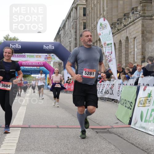 06.09.2026 - CURREX Alsterlauf Yannick Fuchs http://msf.ph/oto/10226628 06.09.2026 10:19:47 Ziel 3359, 3621, 3642, 3684, 4480, 5281 meine-sportfotos.de