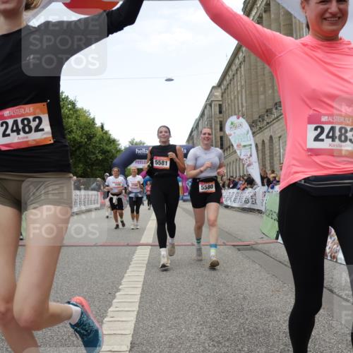 06.09.2026 - CURREX Alsterlauf Yannick Fuchs http://msf.ph/oto/10226682 06.09.2026 10:20:06 Ziel 2031, 2043, 2482, 2483, 3769, 3926, 4270, 4610, 4724, 4767, 5580, 5581 meine-sportfotos.de