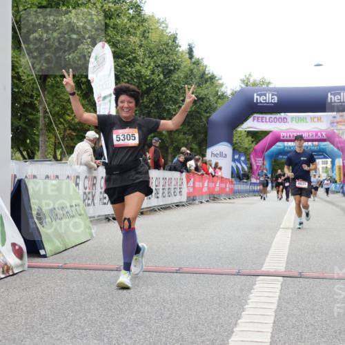 06.09.2026 - CURREX Alsterlauf Yannick Fuchs http://msf.ph/oto/10226781 06.09.2026 10:20:32 Ziel 2366, 2572, 3026, 4098, 4099, 4609, 4635, 5305, 6413 meine-sportfotos.de
