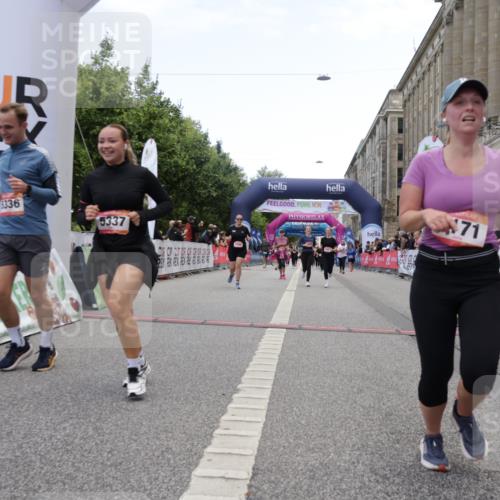 06.09.2026 - CURREX Alsterlauf Yannick Fuchs http://msf.ph/oto/10226829 06.09.2026 10:20:47 Ziel 4171, 4410, 4411, 4666, 5336, 5337, 6177, 6389, 6459 meine-sportfotos.de