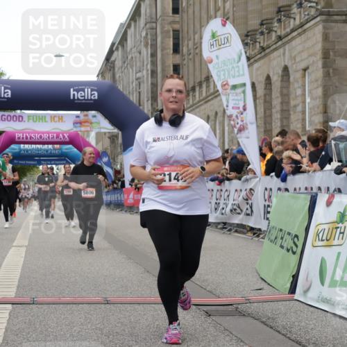 06.09.2026 - CURREX Alsterlauf Yannick Fuchs http://msf.ph/oto/10226865 06.09.2026 10:20:57 Ziel 2146, 2182, 2885, 4410, 4411, 4666, 5180, 5806, 6403, 6404 meine-sportfotos.de