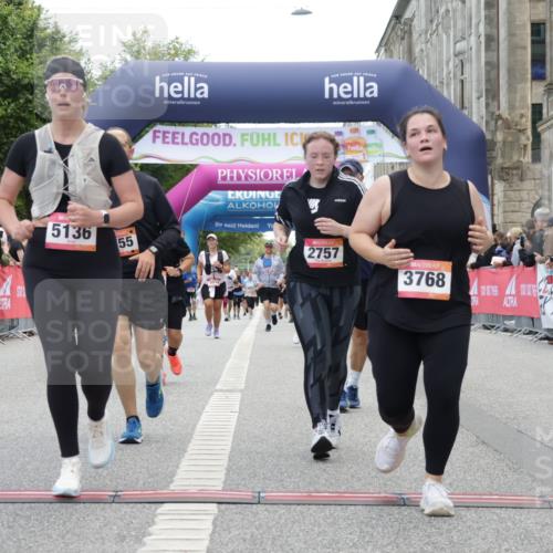 06.09.2026 - CURREX Alsterlauf Yannick Fuchs http://msf.ph/oto/10226890 06.09.2026 10:21:03 Ziel 2146, 2754, 2755, 2757, 2885, 3495, 4436, 4562, 5136, 5180, 5806, 6403, 6404 meine-sportfotos.de
