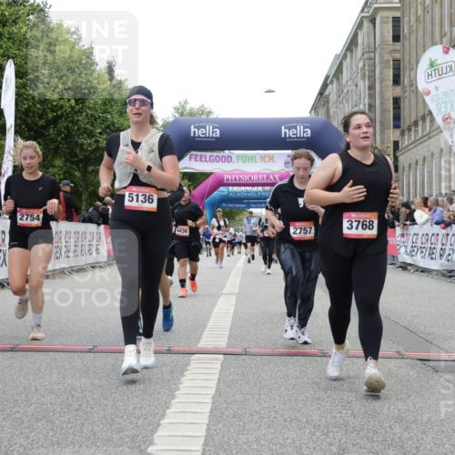 06.09.2026 - CURREX Alsterlauf Yannick Fuchs http://msf.ph/oto/10226894 06.09.2026 10:21:04 Ziel 2754, 2755, 2757, 2885, 3495, 4436, 4562, 5136, 5180, 5806, 6403, 6404 meine-sportfotos.de