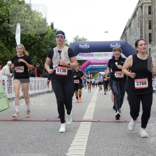 06.09.2026 - CURREX Alsterlauf Yannick Fuchs http://msf.ph/oto/10226895 06.09.2026 10:21:04 Ziel 2754, 2755, 2757, 2885, 3495, 4436, 4562, 5136, 5180, 5806, 6403, 6404 meine-sportfotos.de