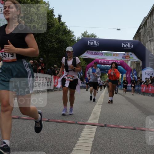 06.09.2026 - CURREX Alsterlauf Yannick Fuchs http://msf.ph/oto/10226919 06.09.2026 10:21:11 Ziel 2754, 2755, 2757, 3406, 3495, 3579, 4436, 4562, 4934, 5562, 5824, 8255 meine-sportfotos.de