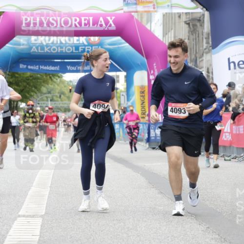 06.09.2026 - CURREX Alsterlauf Yannick Fuchs http://msf.ph/oto/10226932 06.09.2026 10:23:07 Ziel 2987, 3275, 4093, 4094, 6225 meine-sportfotos.de
