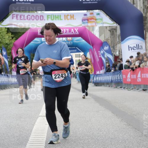 06.09.2026 - CURREX Alsterlauf Yannick Fuchs http://msf.ph/oto/10226960 06.09.2026 10:22:51 Ziel 2243, 2751, 2774, 3288, 3372, 5289, 6489, 8074, 8119 meine-sportfotos.de