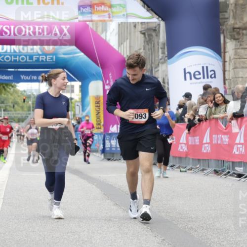 06.09.2026 - CURREX Alsterlauf Yannick Fuchs http://msf.ph/oto/10226996 06.09.2026 10:23:07 Ziel 2987, 3275, 4093, 4094, 6225 meine-sportfotos.de