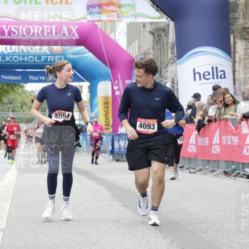 06.09.2026 - CURREX Alsterlauf Yannick Fuchs http://msf.ph/oto/10226997 06.09.2026 10:23:07 Ziel 2987, 3275, 4093, 4094, 6225 meine-sportfotos.de
