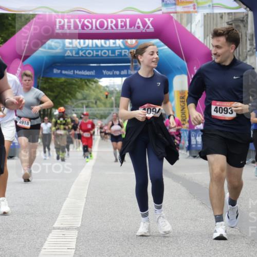 06.09.2026 - CURREX Alsterlauf Yannick Fuchs http://msf.ph/oto/10227000 06.09.2026 10:23:08 Ziel 2987, 4093, 4094, 6225, 6387 meine-sportfotos.de