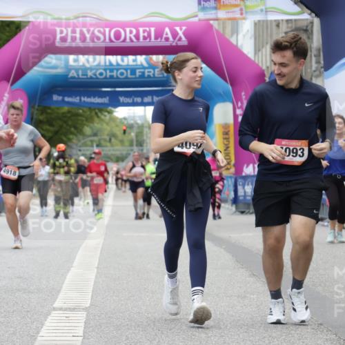 06.09.2026 - CURREX Alsterlauf Yannick Fuchs http://msf.ph/oto/10227001 06.09.2026 10:23:08 Ziel 2987, 4093, 4094, 6225, 6387 meine-sportfotos.de