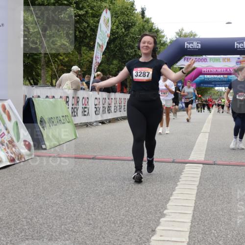 06.09.2026 - CURREX Alsterlauf Yannick Fuchs http://msf.ph/oto/10227005 06.09.2026 10:23:10 Ziel 2987, 4093, 4094, 4918, 6225, 6387 meine-sportfotos.de