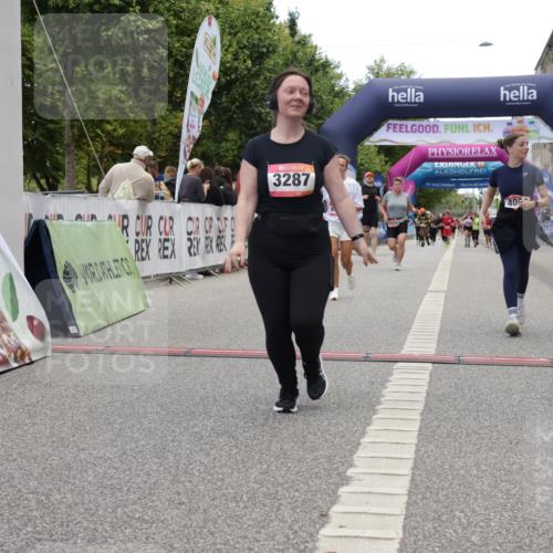 06.09.2026 - CURREX Alsterlauf Yannick Fuchs http://msf.ph/oto/10227006 06.09.2026 10:23:10 Ziel 2987, 4093, 4094, 4918, 6225, 6387 meine-sportfotos.de