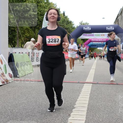06.09.2026 - CURREX Alsterlauf Yannick Fuchs http://msf.ph/oto/10227008 06.09.2026 10:23:10 Ziel 2987, 4093, 4094, 4918, 6225, 6387 meine-sportfotos.de
