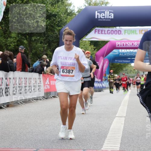 06.09.2026 - CURREX Alsterlauf Yannick Fuchs http://msf.ph/oto/10227011 06.09.2026 10:23:12 Ziel 2987, 4093, 4094, 4918, 6225, 6387 meine-sportfotos.de