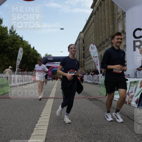 06.09.2026 - CURREX Alsterlauf Yannick Fuchs http://msf.ph/oto/10227013 06.09.2026 10:23:12 Ziel 2987, 4093, 4094, 4918, 6225, 6387 meine-sportfotos.de