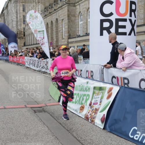 06.09.2026 - CURREX Alsterlauf Yannick Fuchs http://msf.ph/oto/10227029 06.09.2026 10:23:23 Ziel 2945, 3305, 5980 meine-sportfotos.de