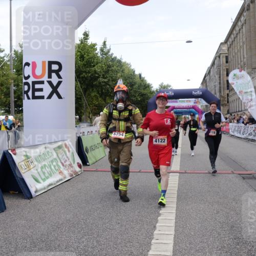 06.09.2026 - CURREX Alsterlauf Yannick Fuchs http://msf.ph/oto/10227052 06.09.2026 10:23:32 Ziel 2591, 2592, 2593, 2939, 3118, 4122, 4303, 5479, 5754 meine-sportfotos.de
