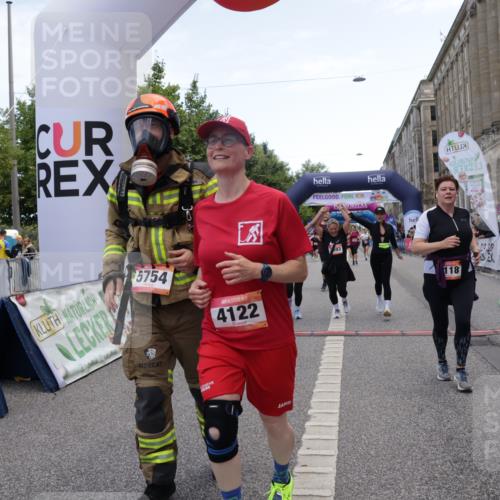 06.09.2026 - CURREX Alsterlauf Yannick Fuchs http://msf.ph/oto/10227057 06.09.2026 10:23:33 Ziel 2591, 2592, 2593, 2939, 3118, 4122, 4303, 5479, 5754 meine-sportfotos.de