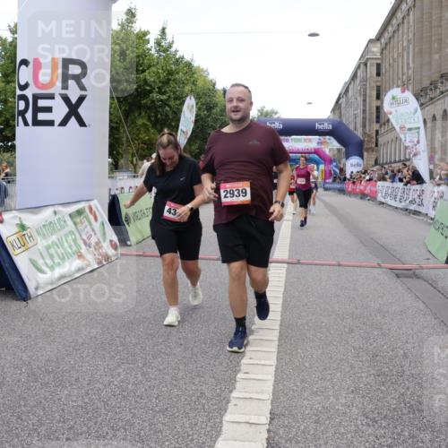 06.09.2026 - CURREX Alsterlauf Yannick Fuchs http://msf.ph/oto/10227078 06.09.2026 10:23:37 Ziel 2591, 2592, 2593, 2939, 3118, 3424, 4122, 4303, 4659, 5754, 8144 meine-sportfotos.de