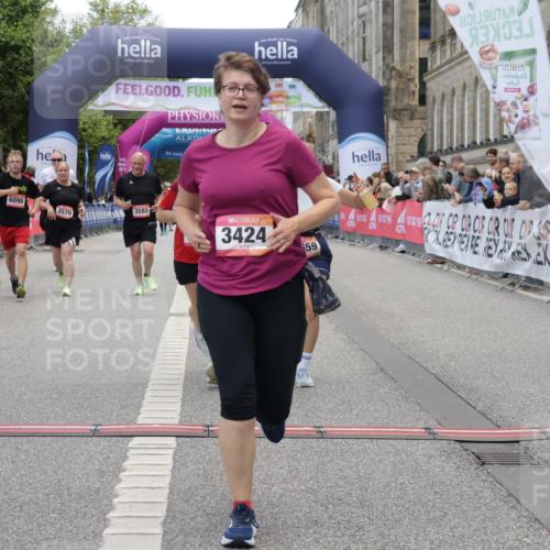 06.09.2026 - CURREX Alsterlauf Yannick Fuchs http://msf.ph/oto/10227087 06.09.2026 10:23:39 Ziel 2591, 2592, 2593, 2939, 3118, 3424, 3578, 3582, 4303, 4659, 6090, 8144 meine-sportfotos.de
