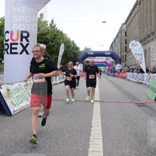 06.09.2026 - CURREX Alsterlauf Yannick Fuchs http://msf.ph/oto/10227105 06.09.2026 10:23:44 Ziel 3424, 3578, 3582, 4450, 4659, 6090, 8144 meine-sportfotos.de