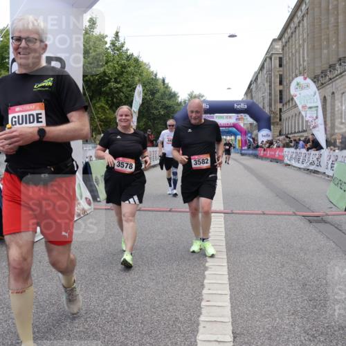 06.09.2026 - CURREX Alsterlauf Yannick Fuchs http://msf.ph/oto/10227109 06.09.2026 10:23:45 Ziel 3424, 3578, 3582, 4450, 4659, 6090, 8144 meine-sportfotos.de