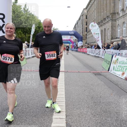 06.09.2026 - CURREX Alsterlauf Yannick Fuchs http://msf.ph/oto/10227112 06.09.2026 10:23:46 Ziel 3424, 3578, 3582, 4450, 4659, 6090, 8144 meine-sportfotos.de