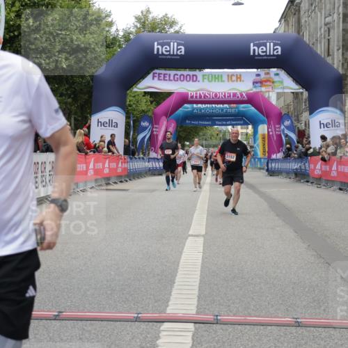 06.09.2026 - CURREX Alsterlauf Yannick Fuchs http://msf.ph/oto/10227114 06.09.2026 10:23:48 Ziel 3578, 3582, 4450, 4659, 6090 meine-sportfotos.de