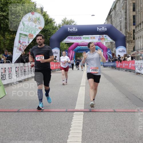 06.09.2026 - CURREX Alsterlauf Yannick Fuchs http://msf.ph/oto/10227128 06.09.2026 10:23:59 Ziel 2127, 2152, 2276, 2553, 5817, 6167 meine-sportfotos.de