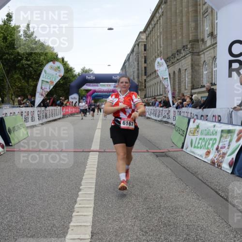 06.09.2026 - CURREX Alsterlauf Yannick Fuchs http://msf.ph/oto/10227149 06.09.2026 10:24:04 Ziel 2127, 2276, 2553, 4271, 5817, 6167 meine-sportfotos.de